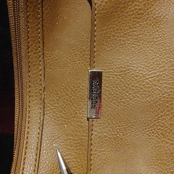 👌Roots Purse - Picture 2 of 6